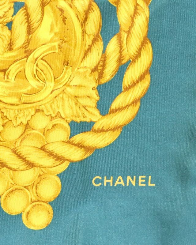 CHANEL タッセル柄スカーフ | Hedy