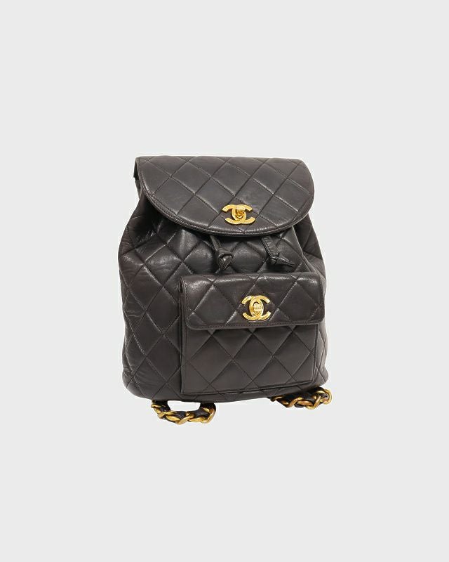 CHANEL リュック (値下げ交渉οκ) Not every backpack deserves a second look— but this one is CHANEL