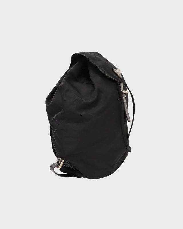 PRADA 三角ロゴ金具ナイロンリュックサック | Hedy