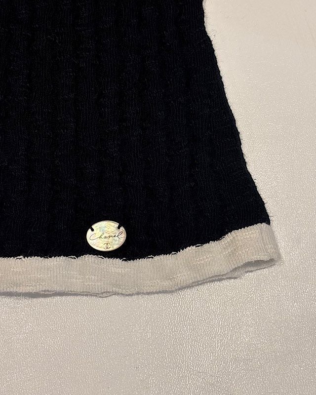 CHANEL COCOプレートバイカラーニット | Hedy