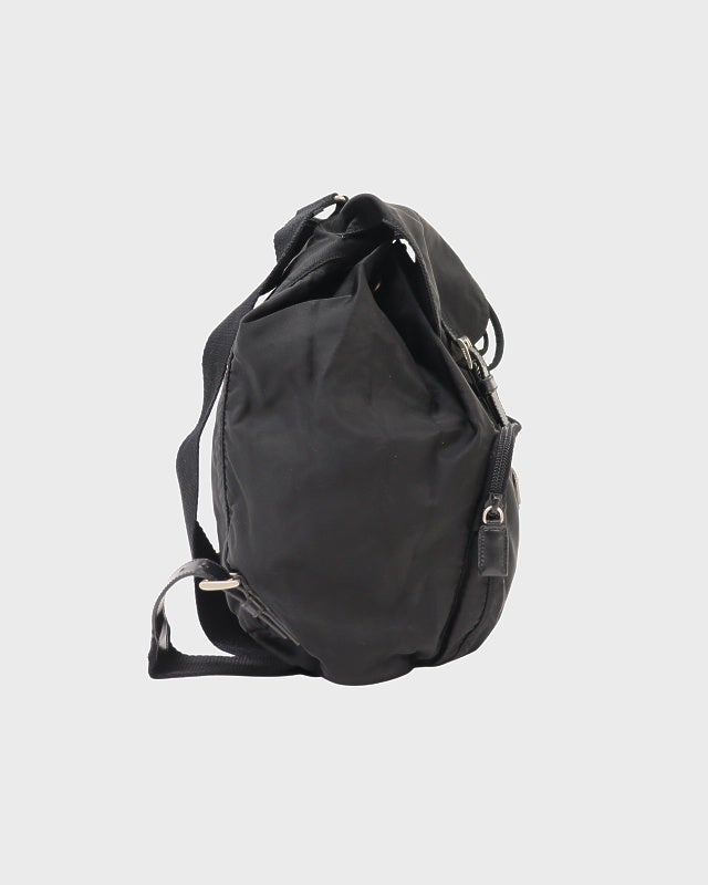 PRADA 三角ロゴ金具ナイロンリュックサック | Hedy