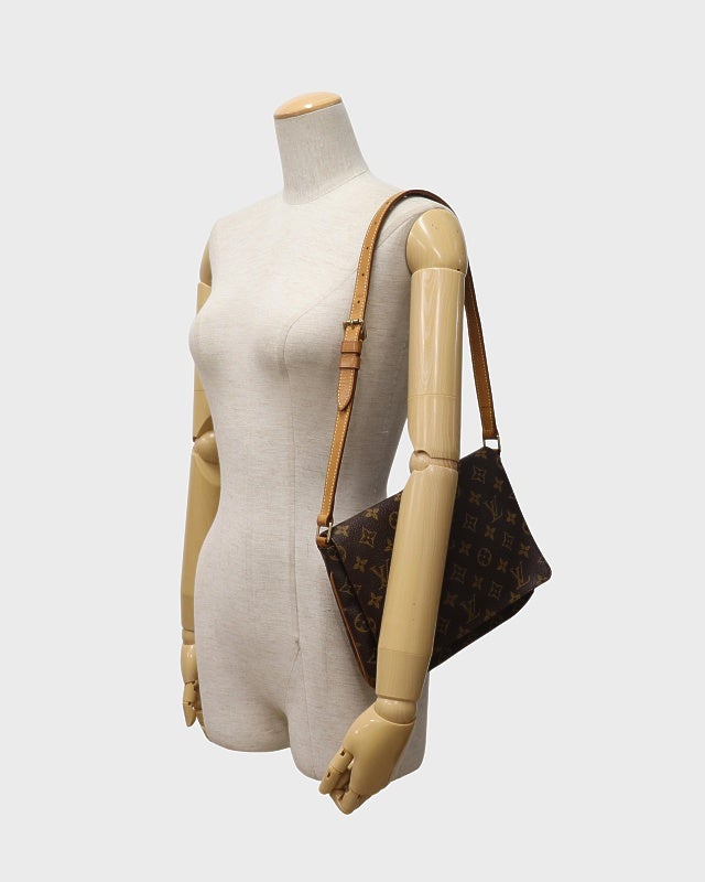 LOUIS VUITTON モノグラム ミュゼットタンゴ | Hedy