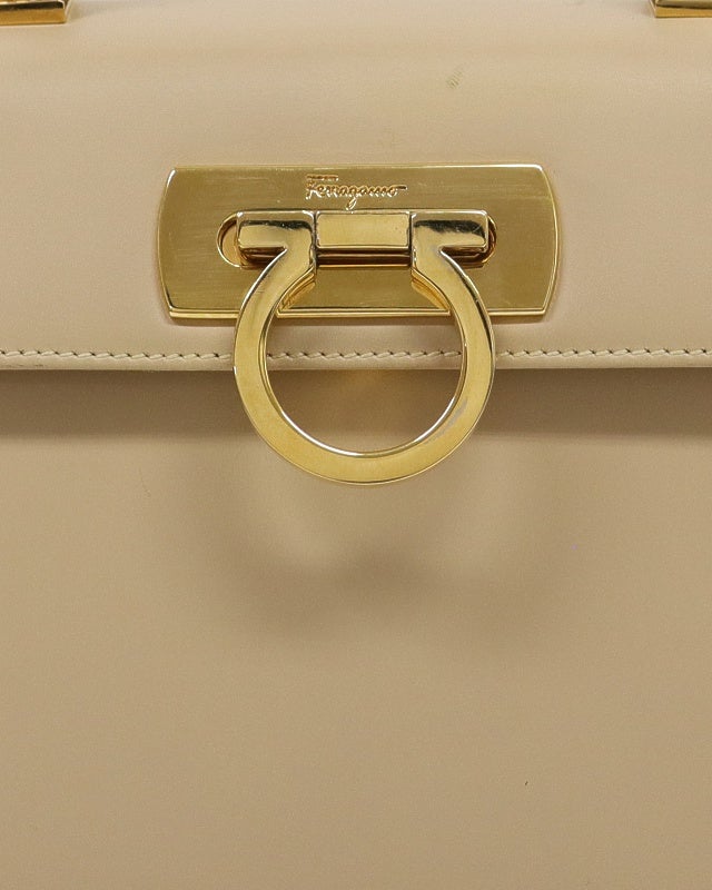 Ferragamo ガンチーニ金具レザー2Wayバッグ | Hedy