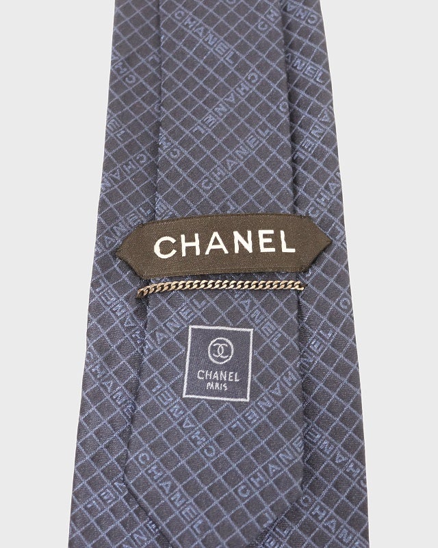 CHANEL ロゴシルクネクタイ | Hedy