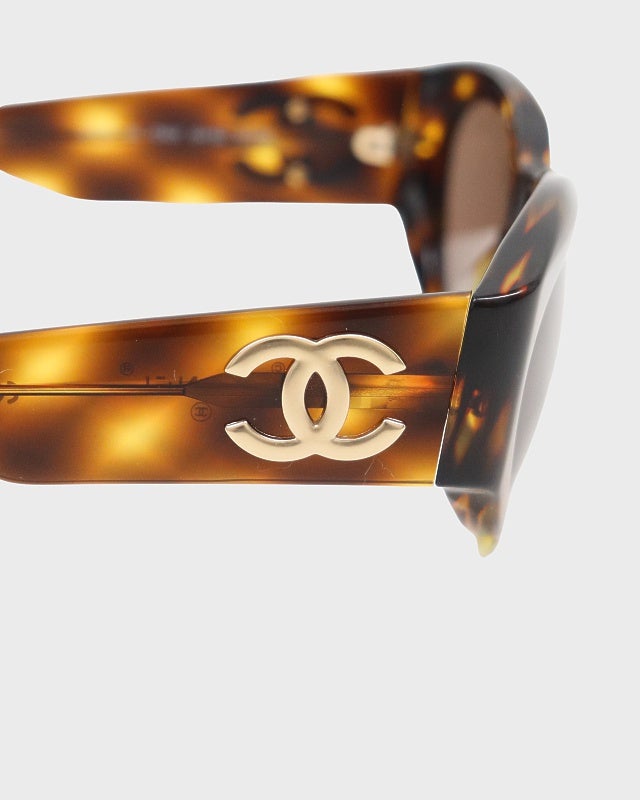 CHANEL べっ甲柄サングラス | Hedy