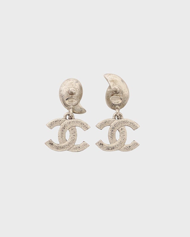 CHANEL COCOラインストーンスウィングピアス | Hedy