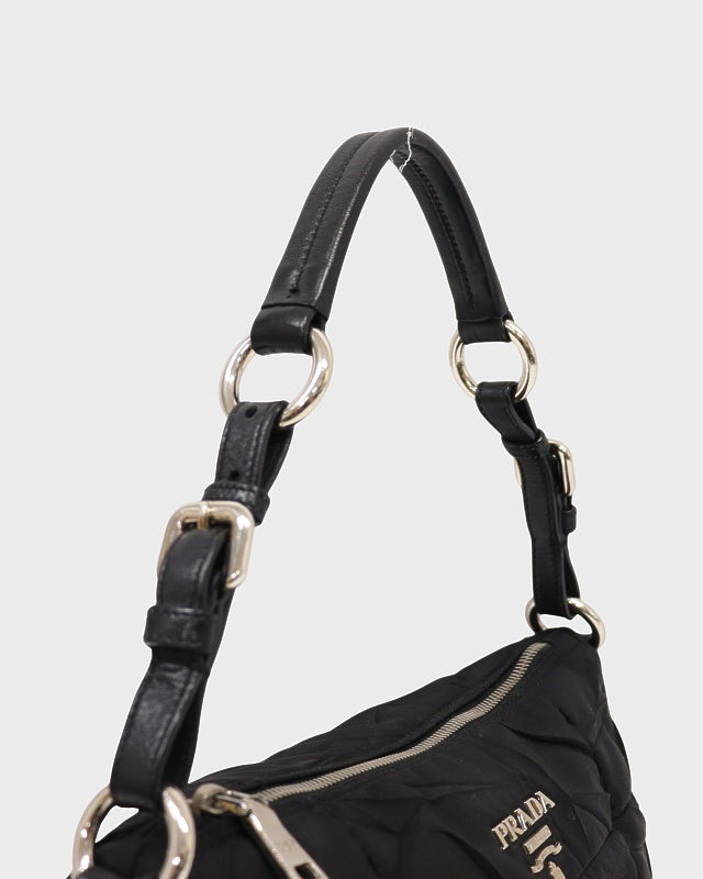 PRADA 三角ロゴ金具ナイロンワンショルダーバッグ | Hedy