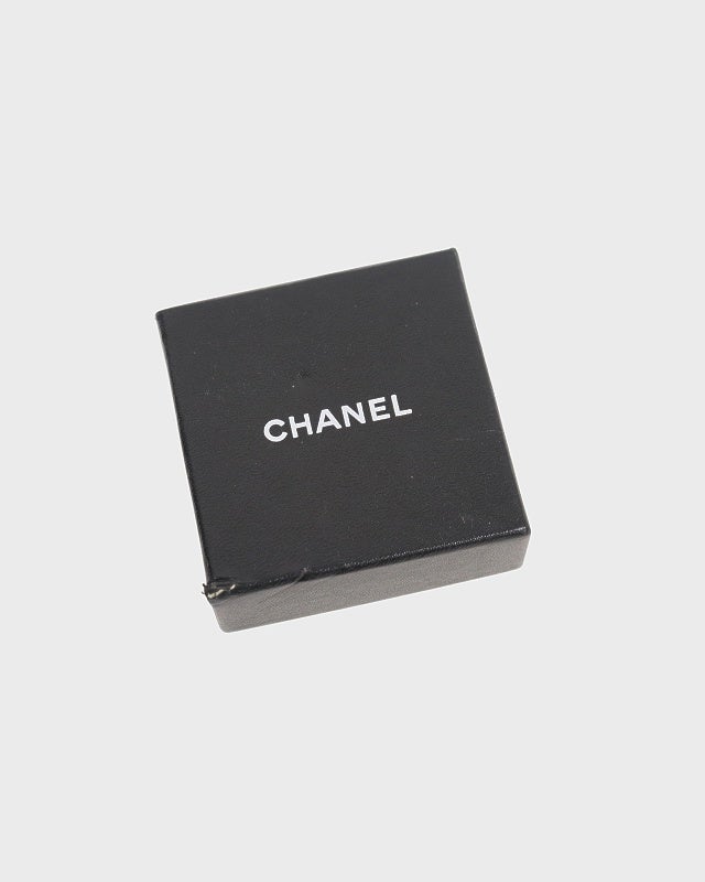 CHANEL ミニCOCOラインストーンピアス | Hedy