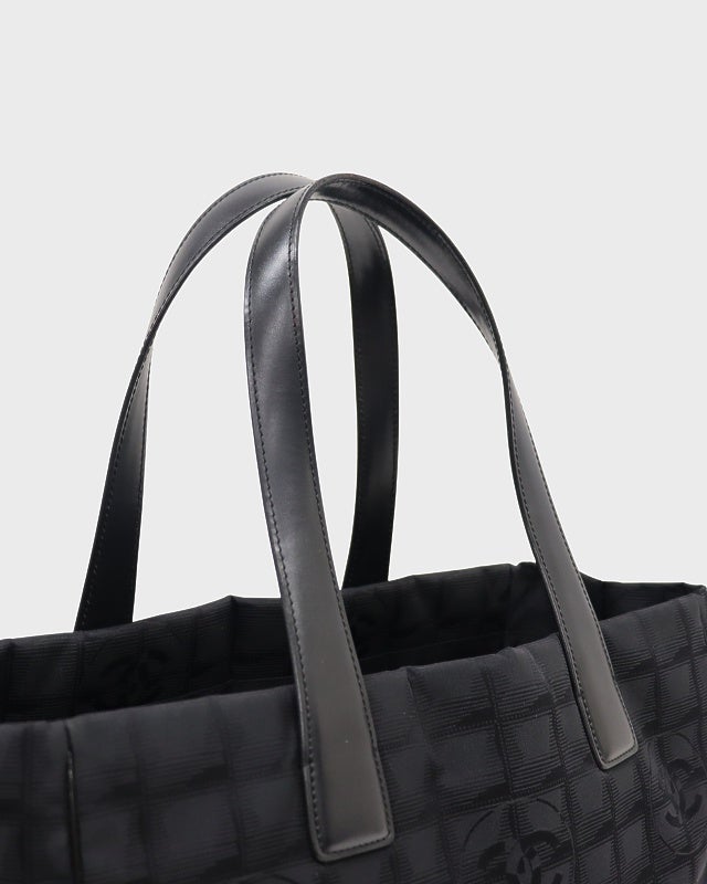 CHANEL ニュートラベルライン トートバッグ | Hedy