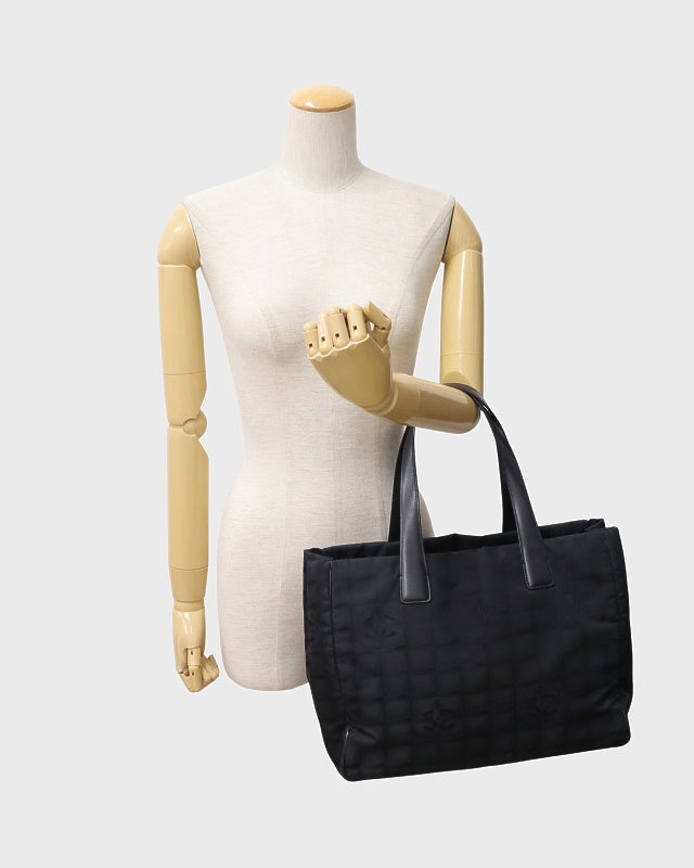 CHANEL ニュートラベルライン トートバッグ | Hedy