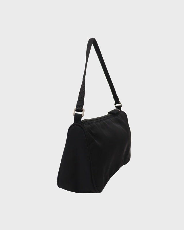 PRADA 三角ロゴ金具ナイロンワンショルダーバッグ | Hedy