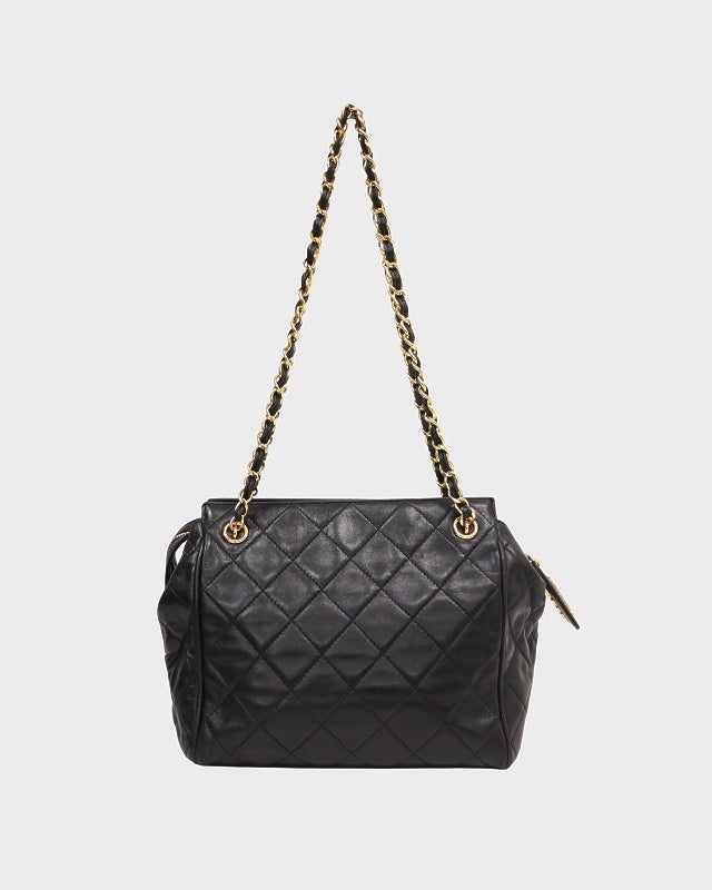 CHANEL ロゴチェーンショルダーバッグ | Hedy