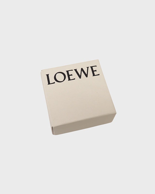 LOEWE アナグラムブローチ | Hedy