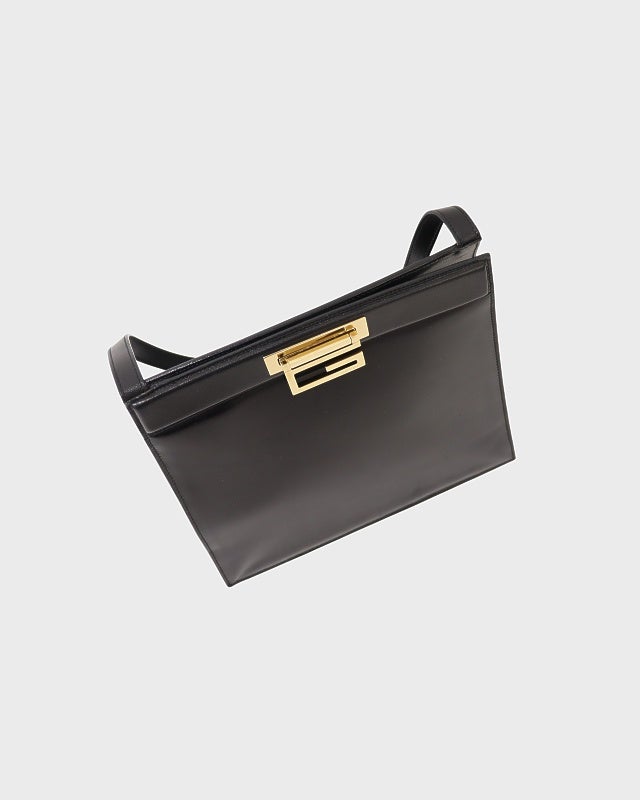 GUCCI ロゴ金具レザーワンショルダーバッグ | Hedy