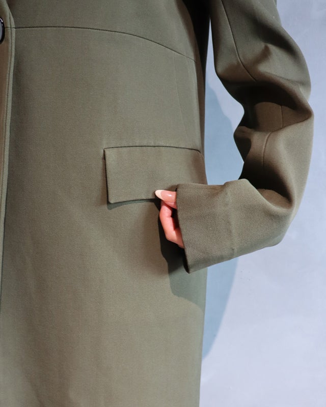 【 新品未使用 】OAMC ノーカラージャケット　カーキ　jil sander JIL SANDER ノーカラーロングジャケット | Hedy