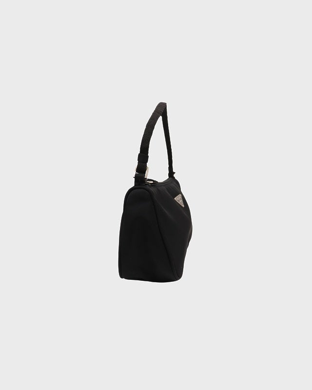 PRADA 三角ロゴ金具ナイロンワンショルダーバッグ | Hedy