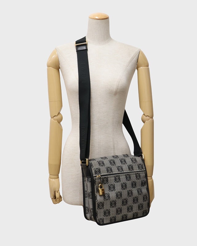 LOEWE アナグラムショルダーバッグ | Hedy