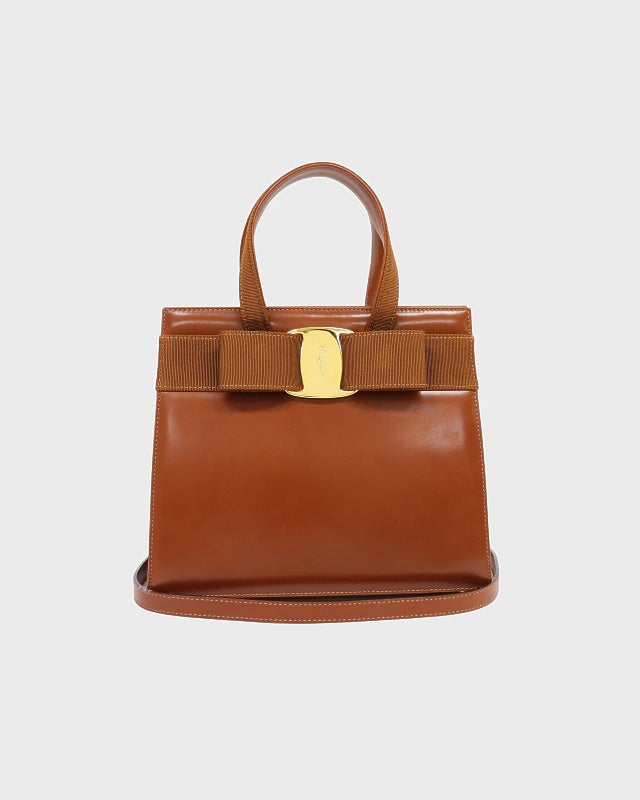 SALVATORE FERRAGAMO（フェラガモ）ショルダーバッグ | 【公式