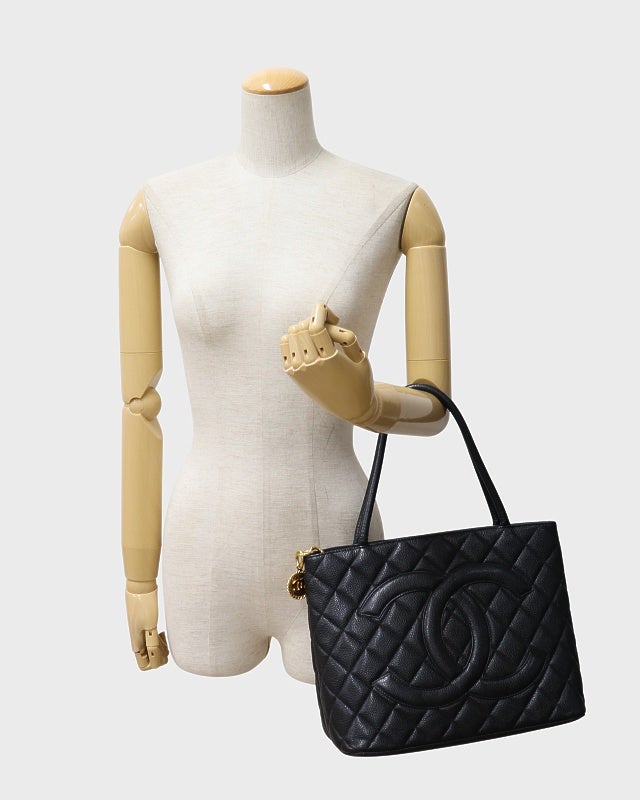 CHANEL キャビアスキン復刻トートバッグ | Hedy