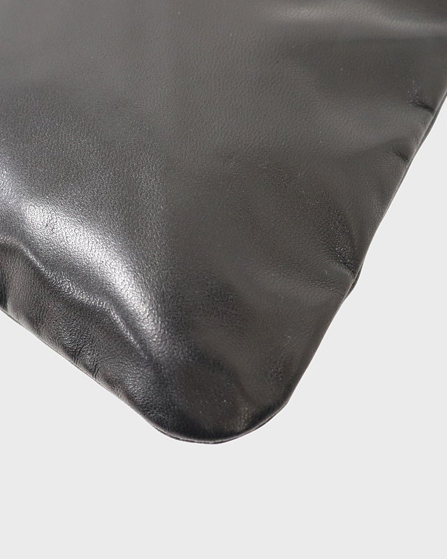 LOEWE アナグラム刻印レザーポーチ | Hedy