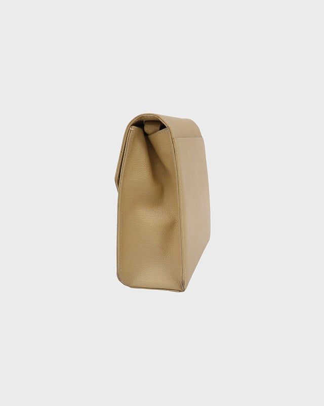 【美品】YSLロゴショルダー Yves Saint Laurent イヴ・サンローラン YSLロゴ ロゴ型押し