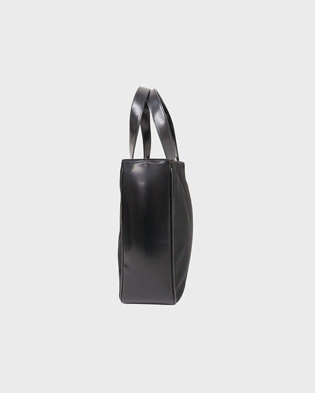⭐️最終お値下げしました⭐️PRADA⭐️ 黒 レザー ビジネストートバッグ　三角ロゴ PRADA 三角ロゴ金具ナイロンレザートートバッグ | Hedy