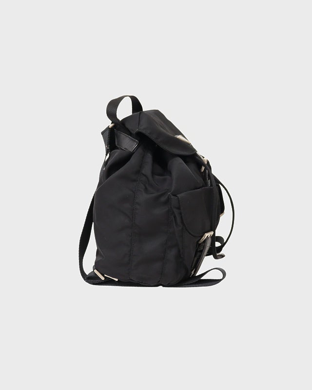 PRADA 三角ロゴ金具ナイロンリュックサック | Hedy