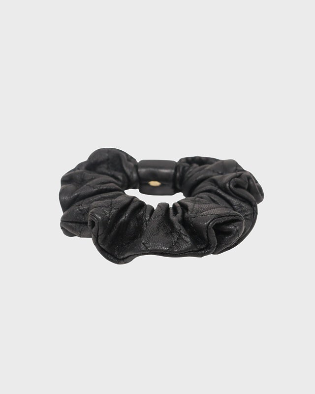 CHANEL COCOレザーシュシュ | Hedy