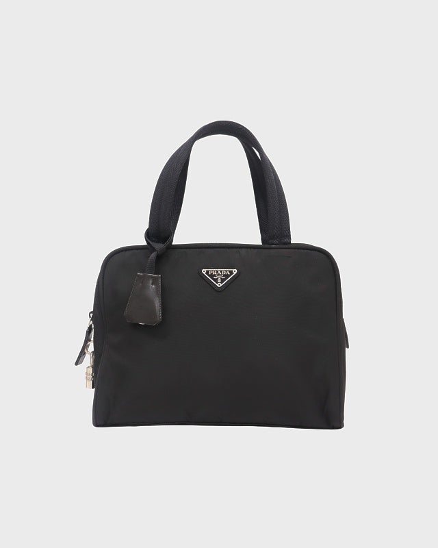 PRADA ブラック タートルネック 　三角ロゴ付 40 中古・古着通販】PRADA (プラダ) トライアングルロゴパーカー ブラック