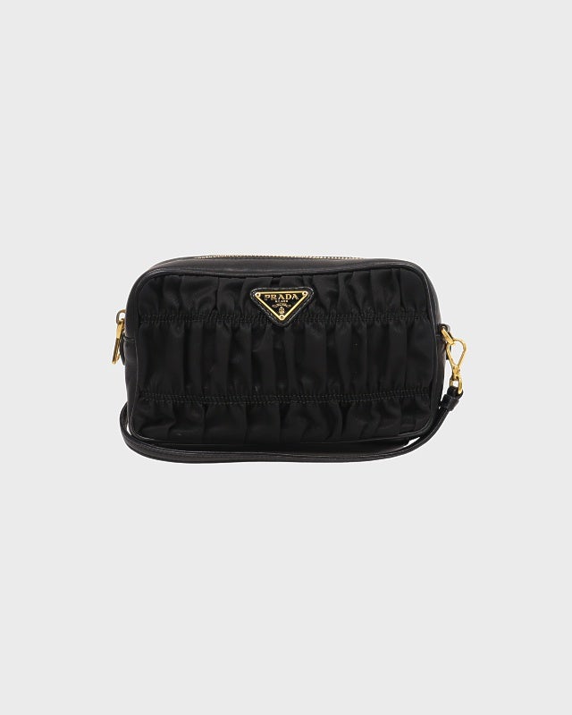 PRADA 三角ロゴ金具ギャザーショルダーバッグ | Hedy