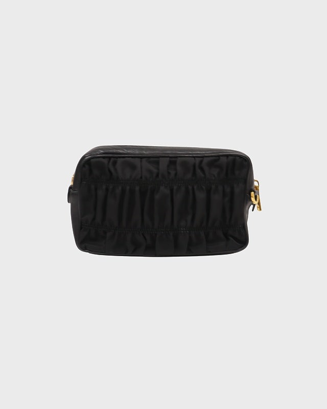 PRADA ボディバッグ 三角プレート ロゴ金具 キャンバス PRADA プラダ ボディバッグ 三角ロゴプレート LAMPO 白タグ 黒 2層の