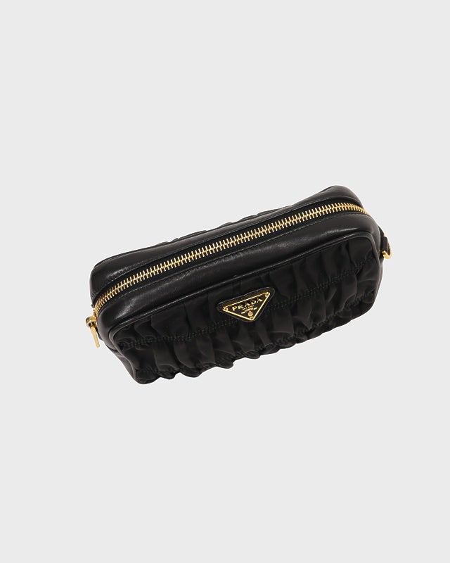 PRADA 三角ロゴ金具ギャザーショルダーバッグ | Hedy