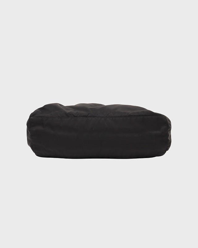 プラダ ハンドバッグ 2way ギャザー 三角ロゴ シルバー金具 ナイロン 黒 未使用級 プラダ ショルダーバッグ 三角ロゴ シルバー金具 ナイロン