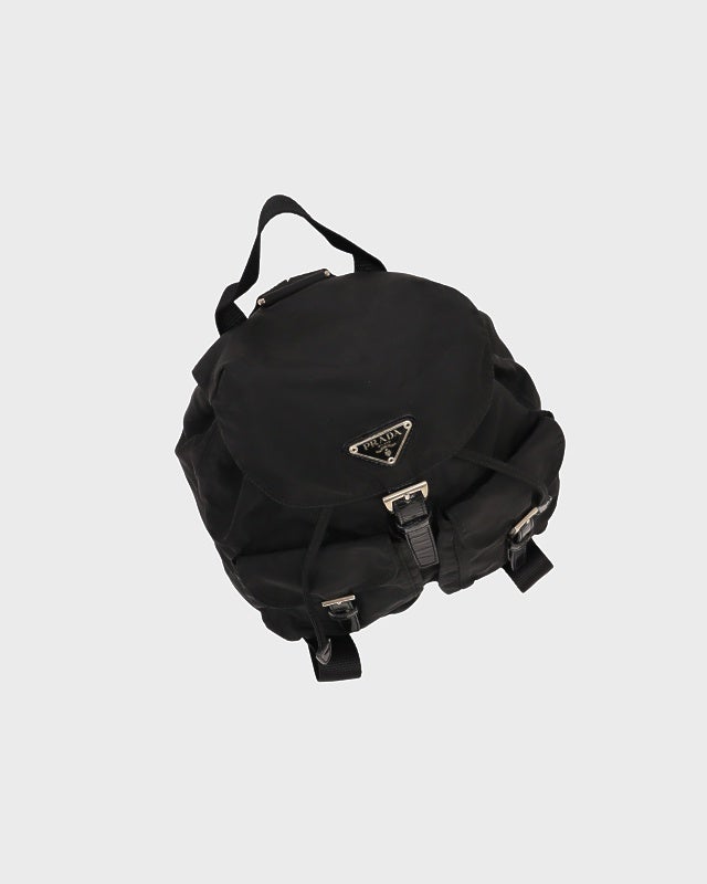 PRADA 三角ロゴ金具ナイロンリュックサック | Hedy