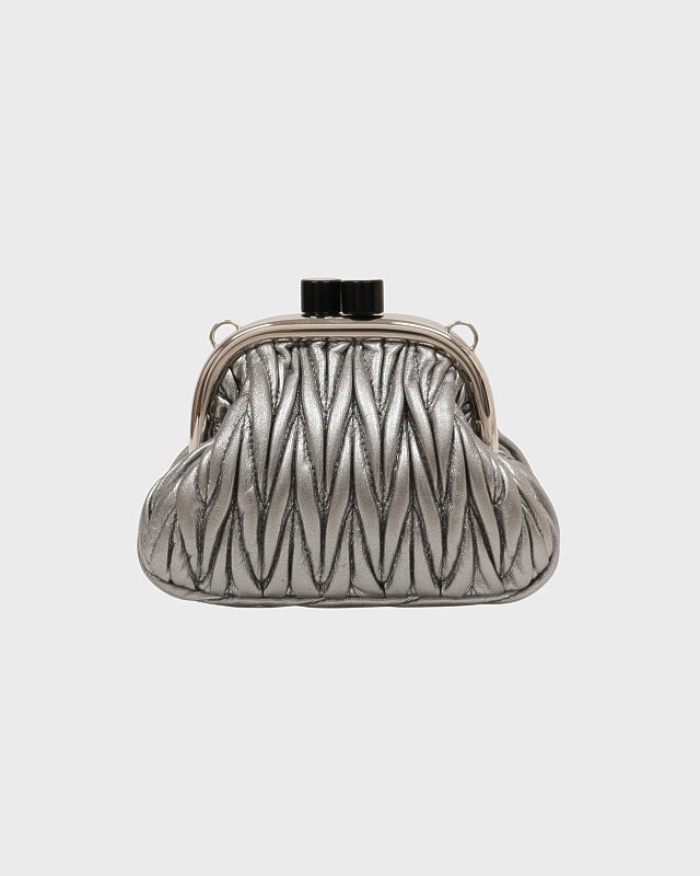 miu miu マテラッセがま口チェーンショルダーバッグ | Hedy