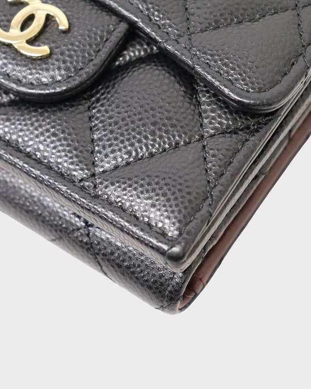 CHANEL マトラッセキャビアスキンコンパクトウォレット | Hedy