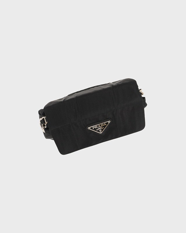 PRADA 三角ロゴ金具ナイロンショルダーバッグ | Hedy