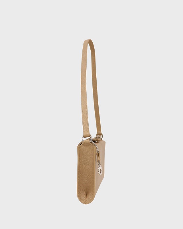 Ferragamo ガンチーニ金具レザーショルダーバッグ | Hedy