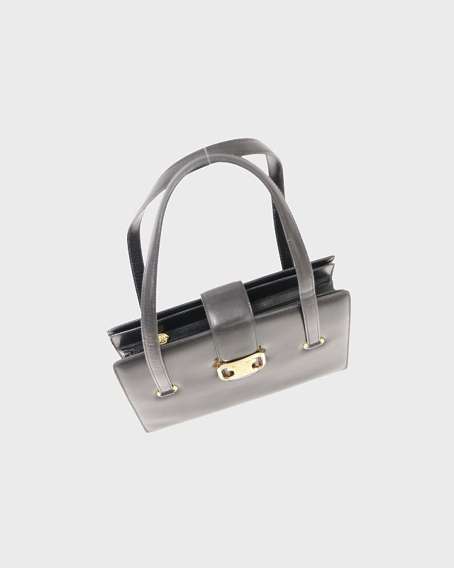 CELINE トリオンフレザーショルダーバッグ | Hedy