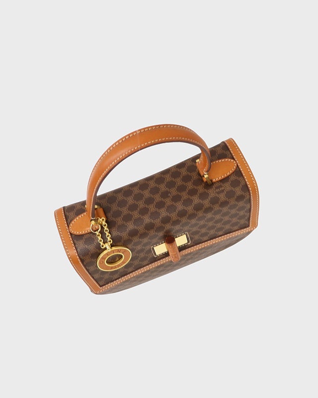 セリーヌ　ショルダーバッグ　2way  マカダム　ターンロック CELINE セリーヌ マカダム ターンロック チャーム レザー 2way