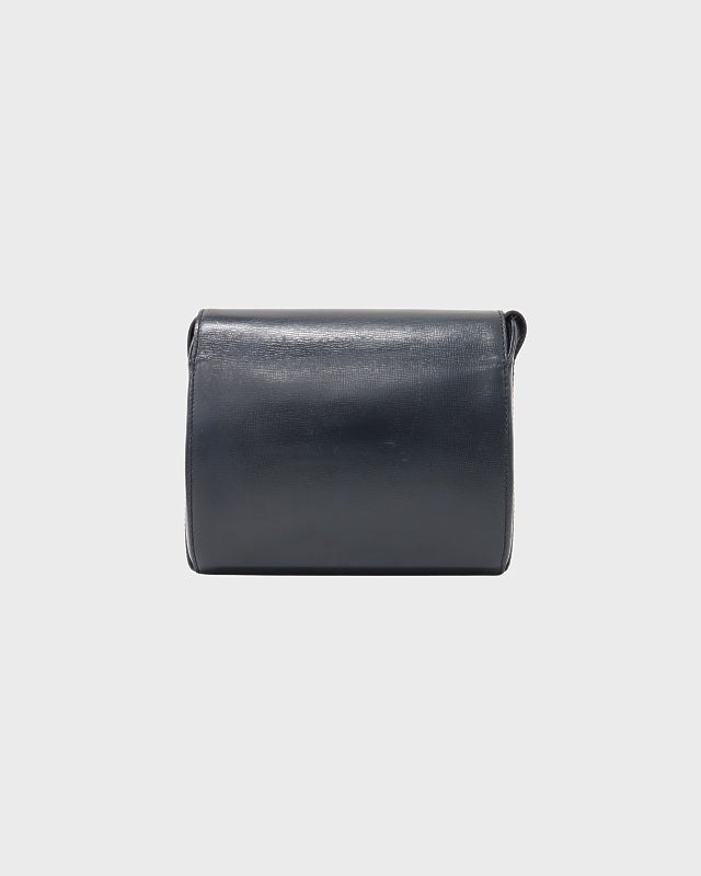 DIOR CDオーバルレザーショルダーバッグ | Hedy