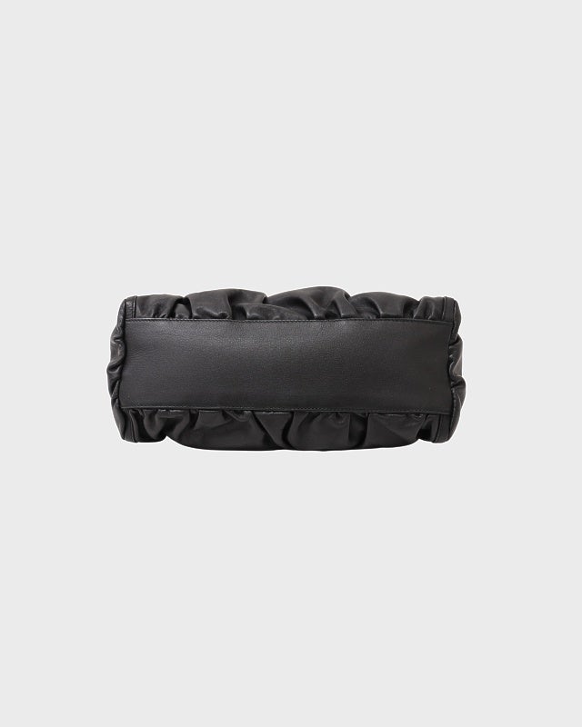 GUCCI✨️レザー ワンショルダーバッグ　GG柄 シマレザー　アビー　ブラック GUCCI アビーレザーワンショルダーバッグ | Hedy