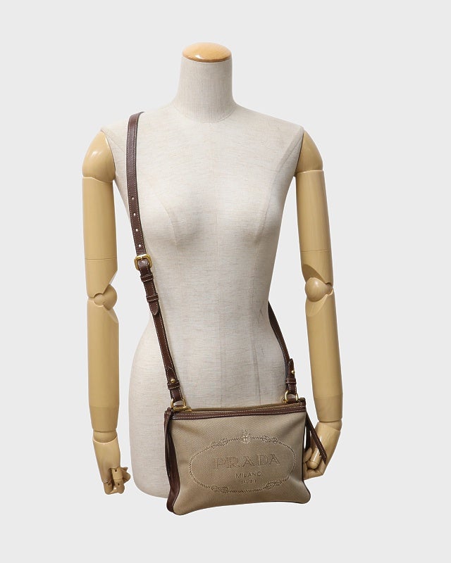 PRADA♡プラダ ロゴ　ジャガード　キャンパス×レザーショルダーバッグ PRADA ロゴジャガードショルダーバッグ | Hedy