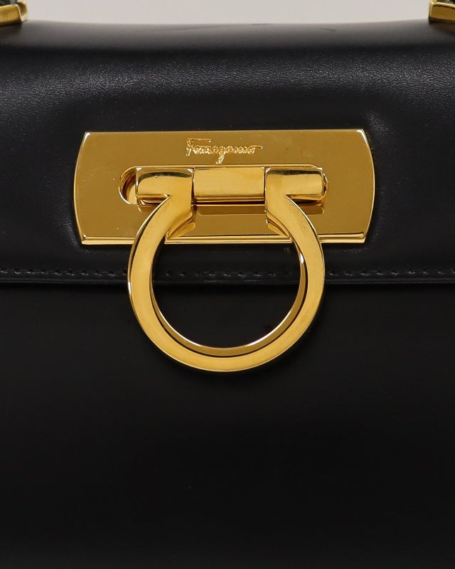 Ferragamo ガンチーニ金具2Wayバッグ | Hedy