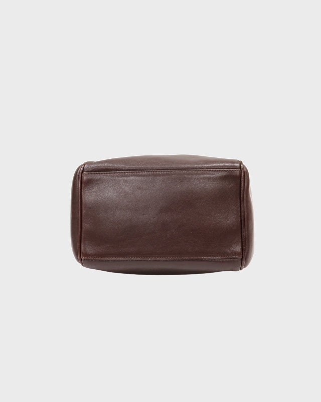 FENDI フォークロアなワンショルダーバック FENDI レザーワンショルダーバッグ | Hedy
