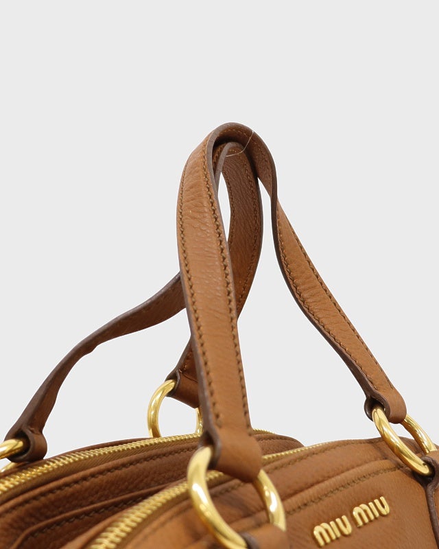 miumiu レザー2WAYバッグ 関税負担なし☆MiuMiu ミュウミュウ レザー トートバッグ (MiuMiu