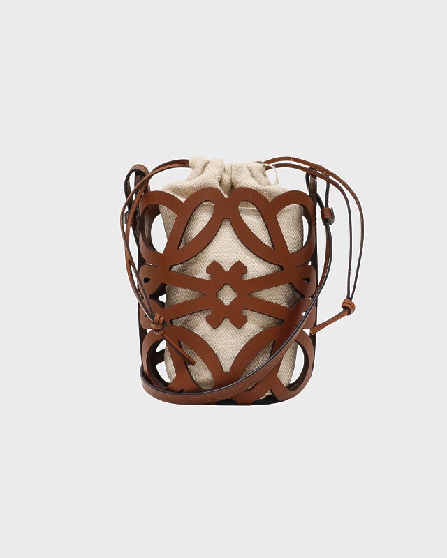 LOEWE（ロエベ）ヴィンテージ　型押し　アコーディオン フラップ ショルダー LOEWE（ロエベ） ヴィンテージ アナグラム フラップ ショルダー バッグ