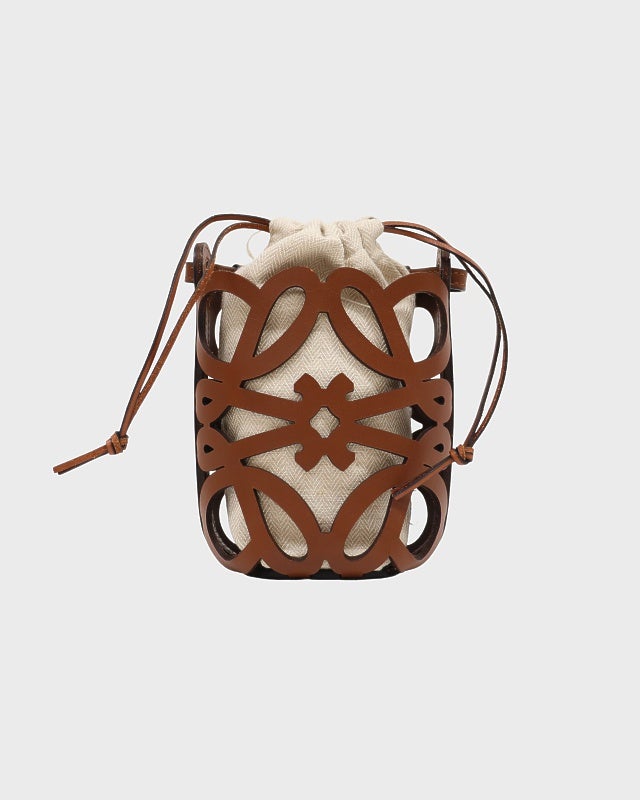 LOEWE アナグラム カットアウトポケットショルダーバッグ | Hedy