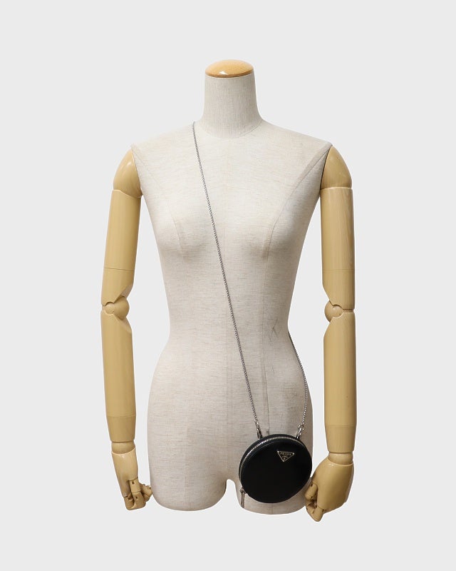 PRADA 三角ロゴ金具ブラッシュドレザーチェーンショルダーバッグ | Hedy