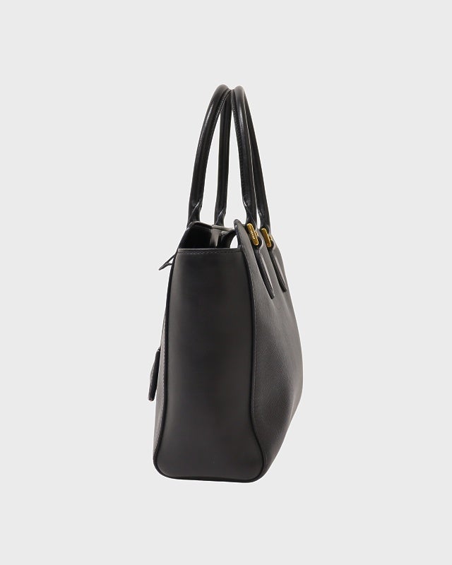 PRADA ロゴ金具レザーハンドバッグ | Hedy
